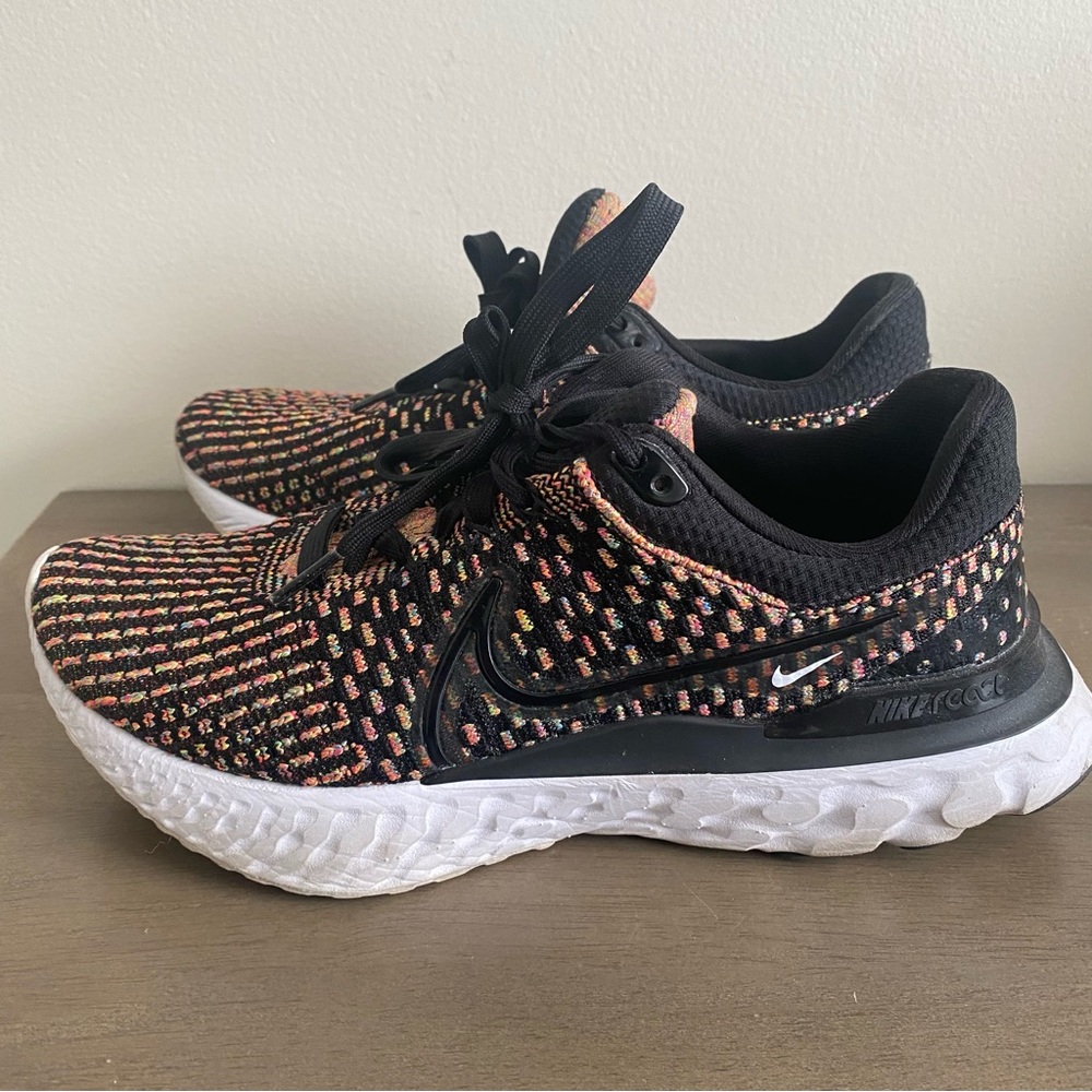 Nike React Women’s Running Shoes – Multicolor Knit – Size 8